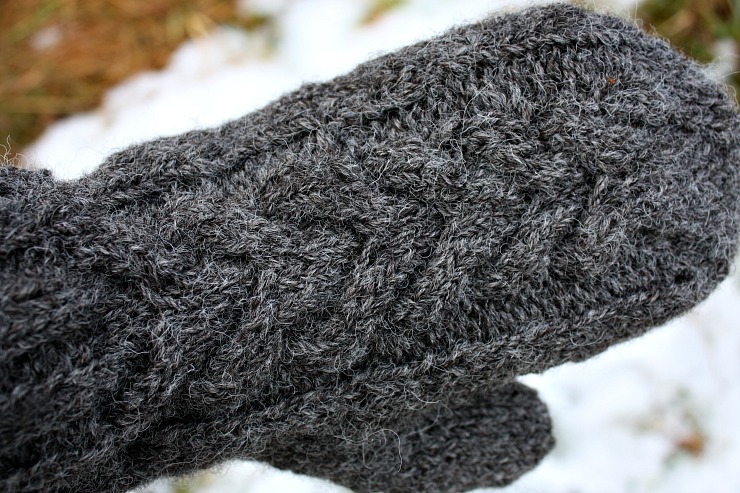 gingersnap mittens in zwartbles cheviot blend